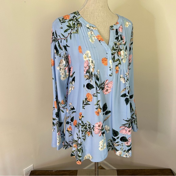 Parker 3/4 sleeve blue floral silk blouse - Size M - Picture 7 of 9